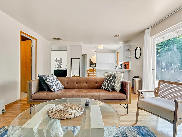 13711 117th Ave NE — Photo 1