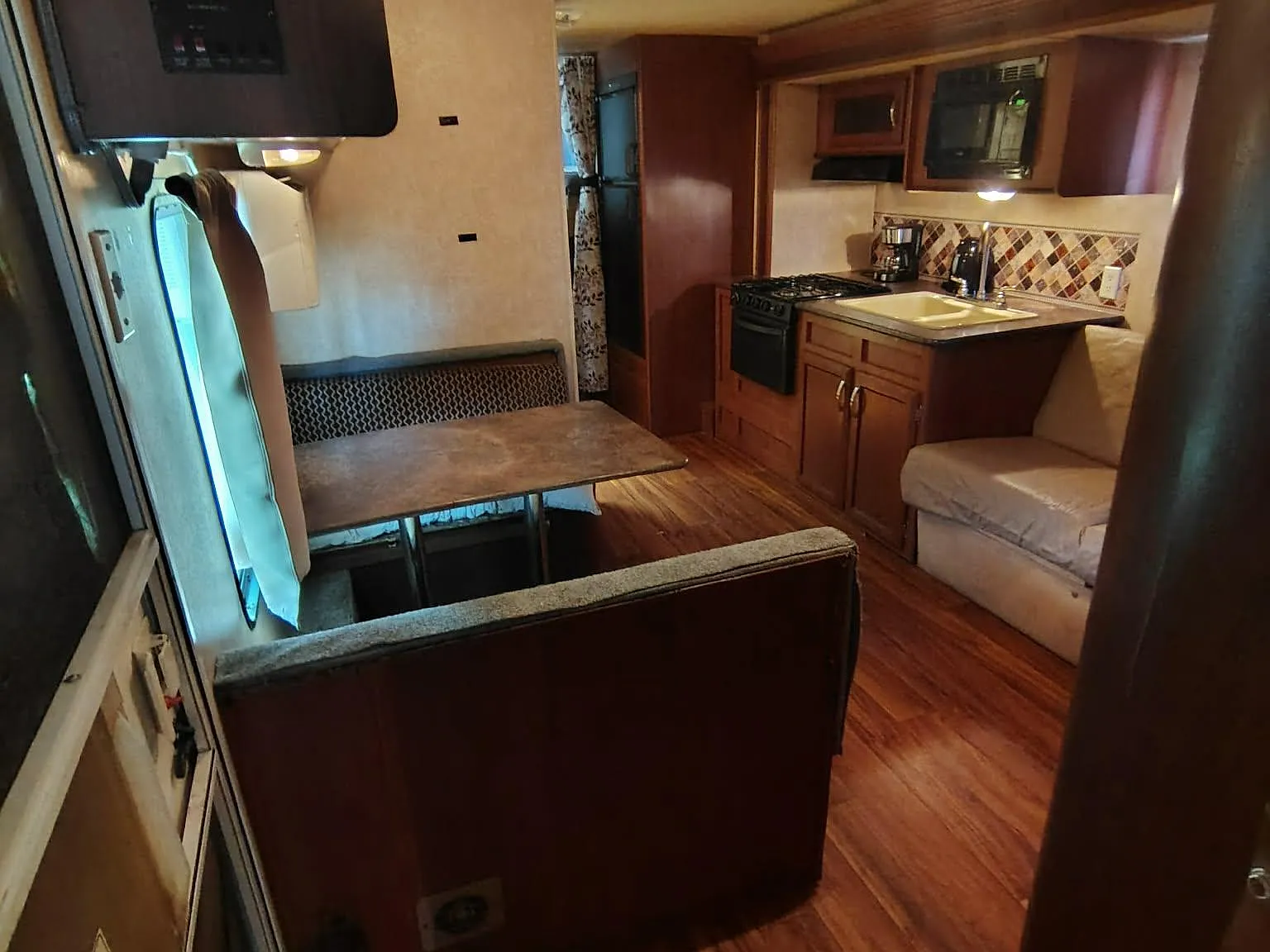 4 bed, 7.0 bath, 2226 sqft, $1,728 — Photo 4