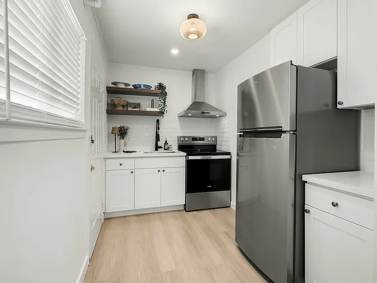 231 Price St #4 — Photo 7