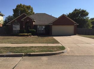 306 Oak Ln, Cedar Hill, TX 75104
