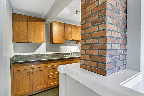 Amazing 4bed/2bath Duplex Close to Seattle University! Photo 1