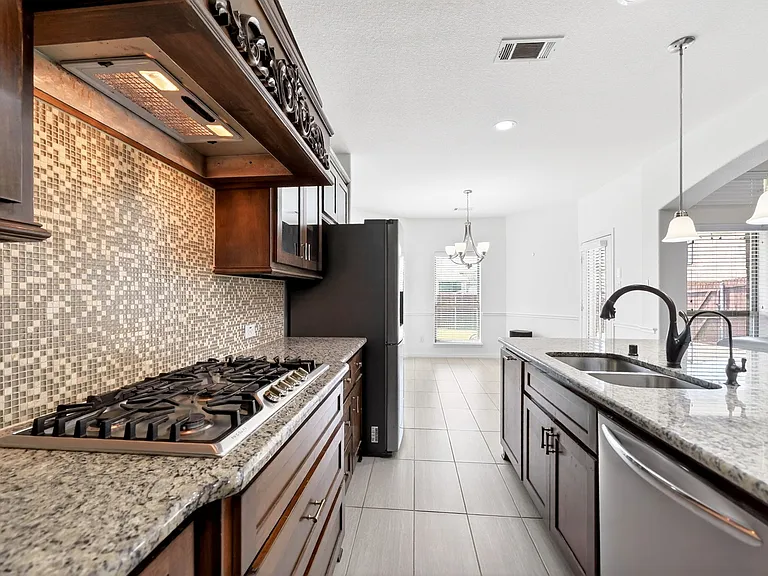 12305 Belmeade Dr — Photo 48