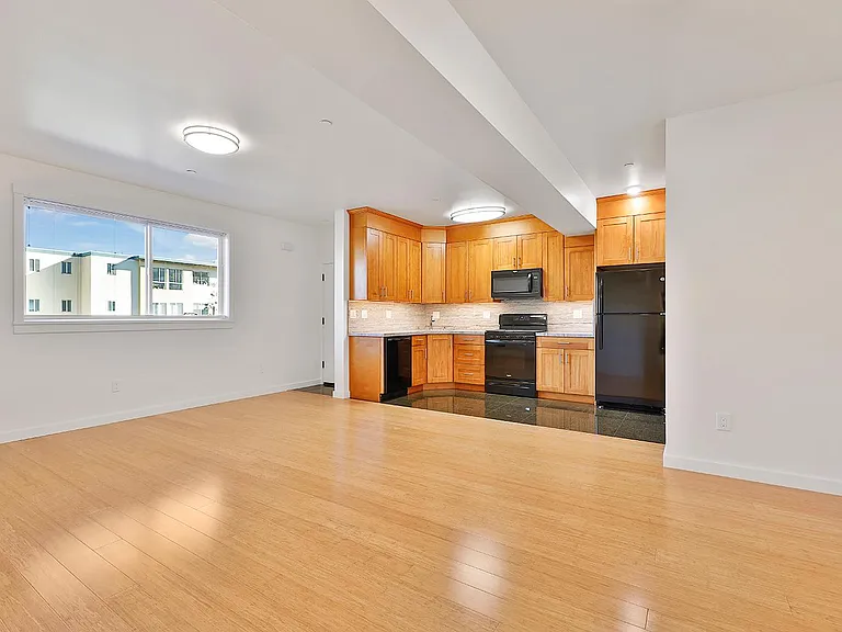 67 Parkridge Dr — Photo 2