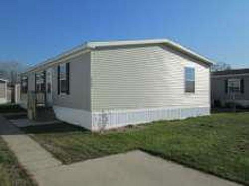 1st image of 28503 Oakwood Ave