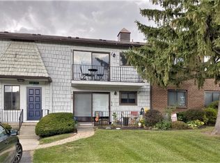 14-5 High Gate Trl, Fairport, NY 14450
