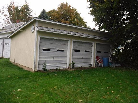 3rd image of 21 Highland Ave
