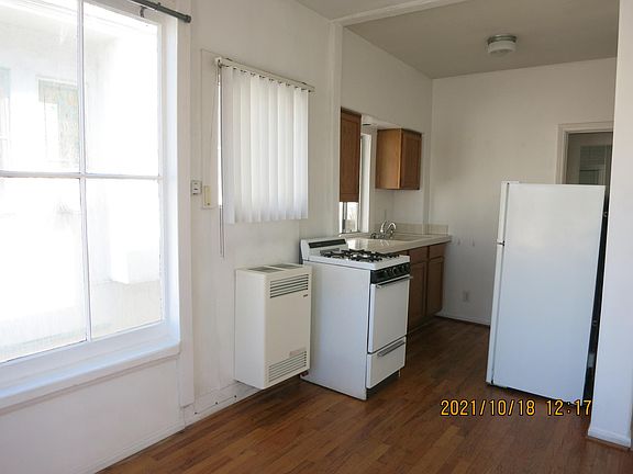 4th image of 20 Rose Ave APT 1