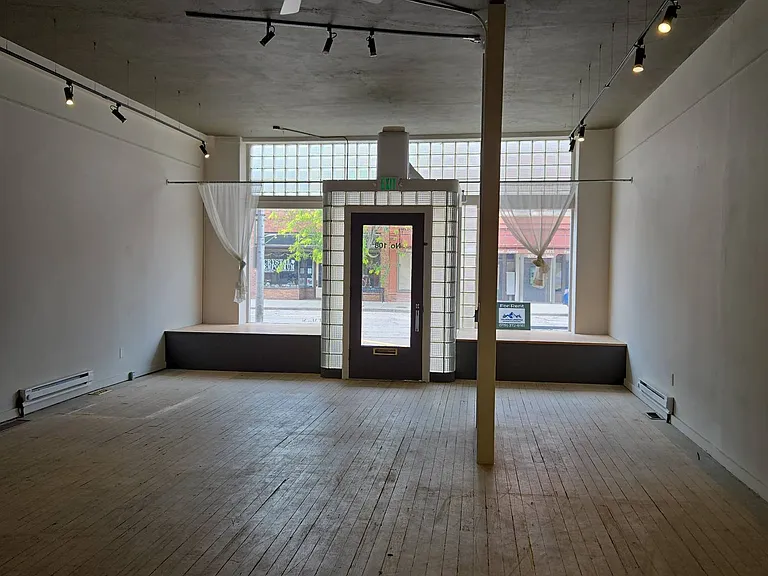 108 E Main St #1 — Photo 2
