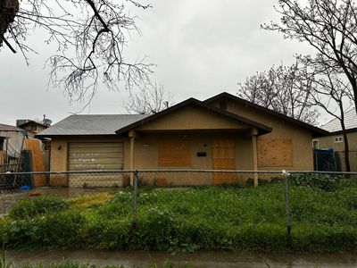 4725 E Lane Ave, Fresno, CA, 93702