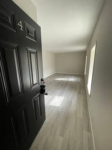 103 White Street Photo 1