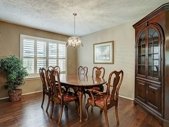 5th image of 823 Mayweather Ln