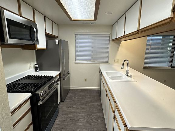 3rd image of 4940-4946 W Westgate Ct #4944