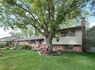 2210 Northglen Dr, Colorado Springs, CO 80909