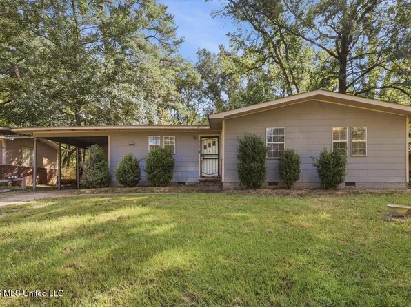 3058 Woodside Dr, Jackson, MS 39212