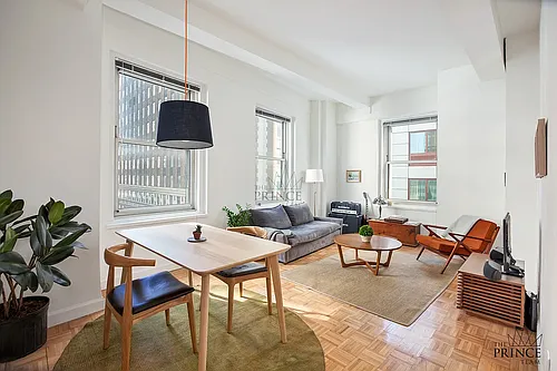 88 Greenwich St Photo 1