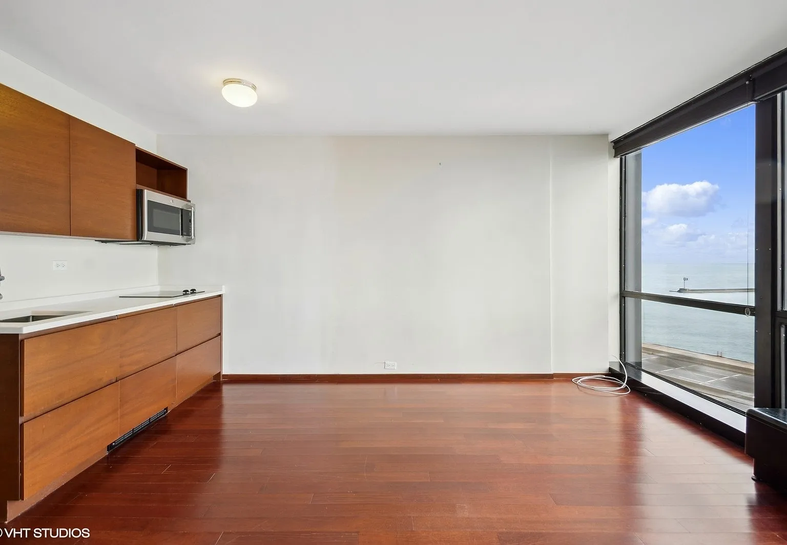 Studio, 500 sqft, $1,950 — Photo 4