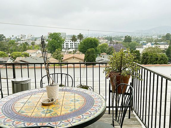 2nd image of 1721 Griffith Park Blvd #1721