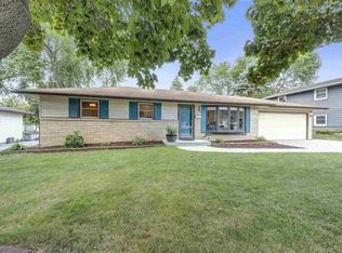 827 Virginia Dr, De Pere, WI 54115
