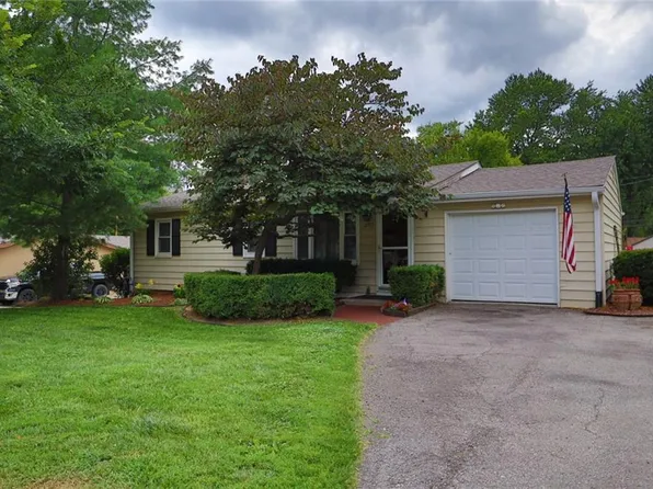 17212 Cerrito Dr, Belton, MO 64012