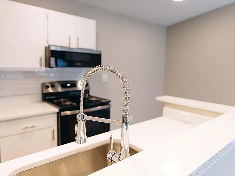 Summerfield Apartments — Photo 7