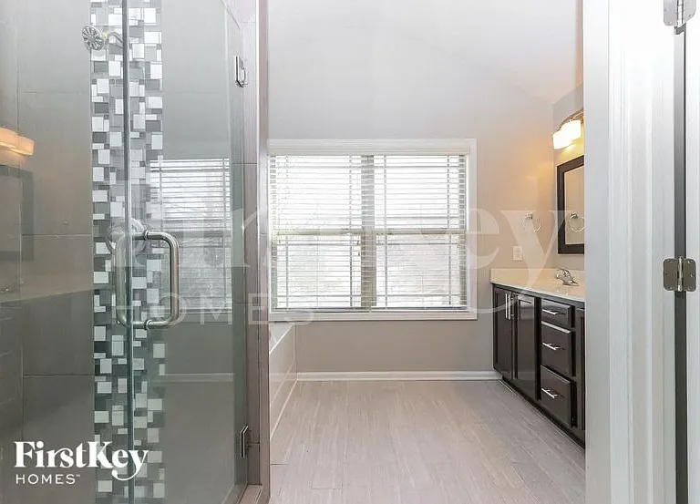 115 Macalester Dr — Photo 8