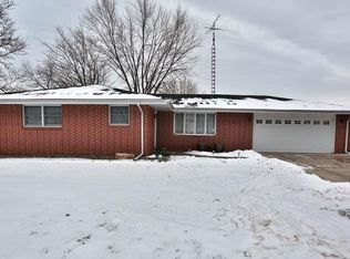 11109 W Red Gates Rd, Galena, IL 61036