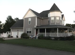480 Pebble Creek Dr, Fraziers Bottom, WV 25082