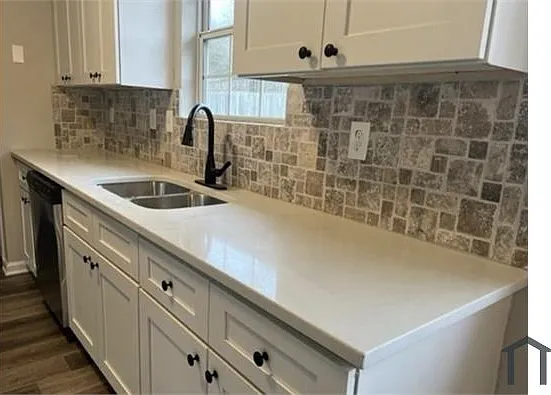 4 bed, 1600 sqft, $2,800 — Photo 2