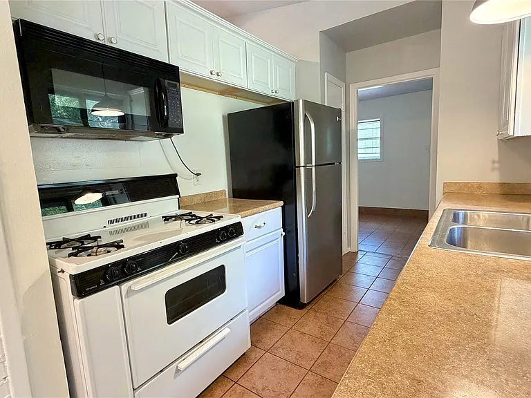 5213 Halmark Dr — Photo 6