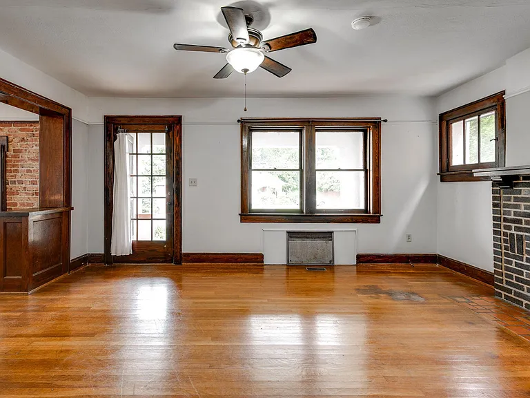 710 Forest Ave #1 — Photo 25