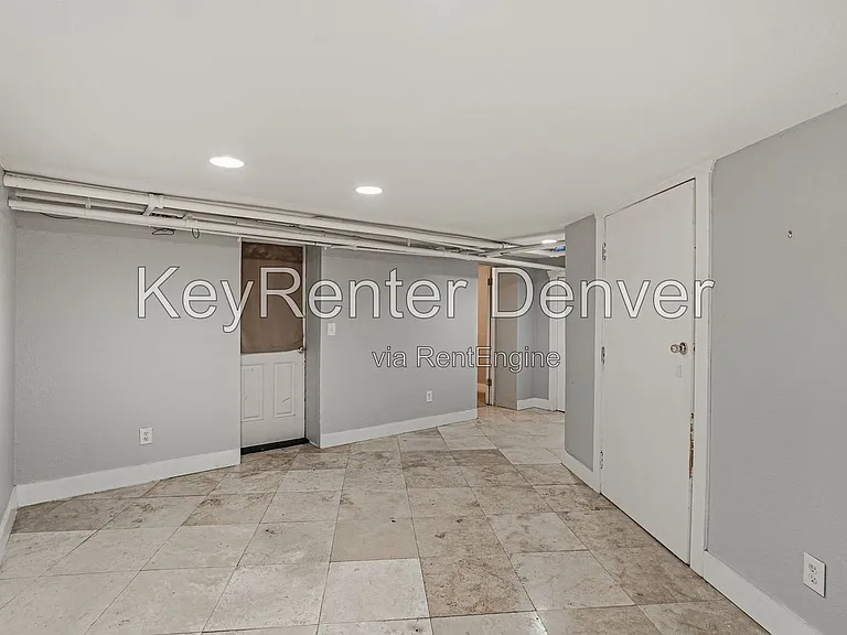945 N Washington St #100 — Photo 4