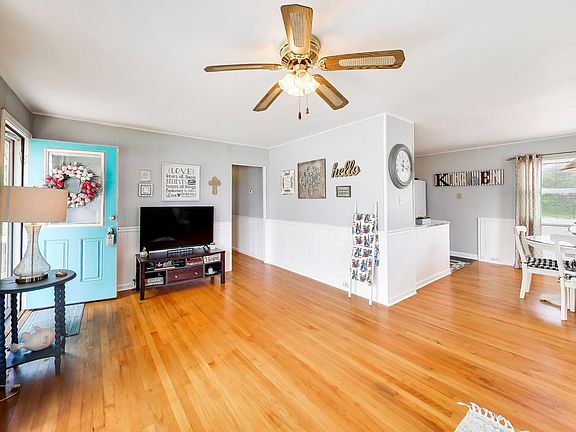 4th image of 505 Randle St