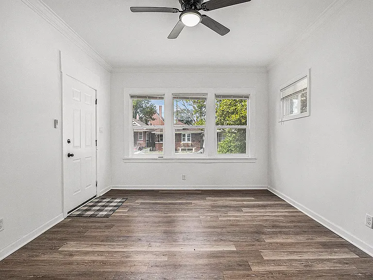 1067 Polk St — Photo 6