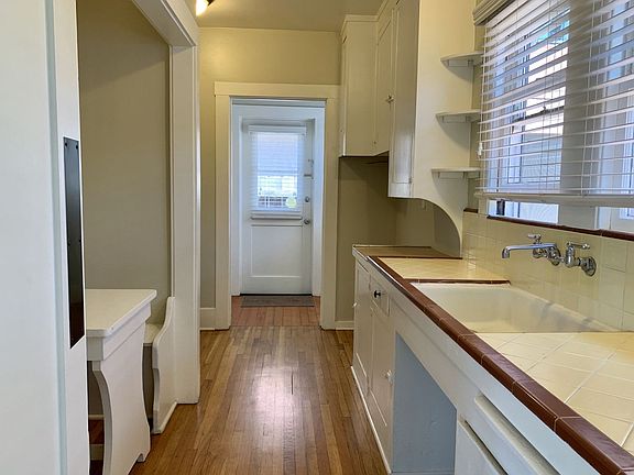 3rd image of 4049 Park Blvd #4063