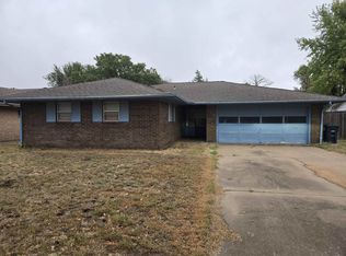 3210 W Cherokee Ave, Enid, OK 73703