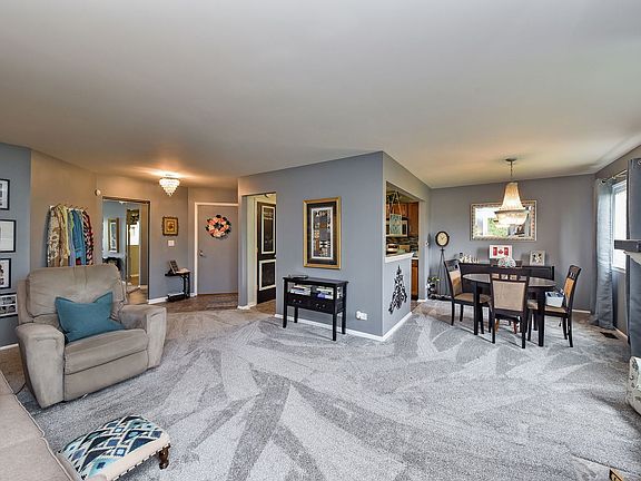 3rd image of 1569 Sandhurst Ct APT D