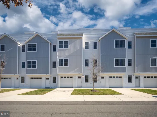 308 Douglas Ave, Colonial Beach, VA 22443