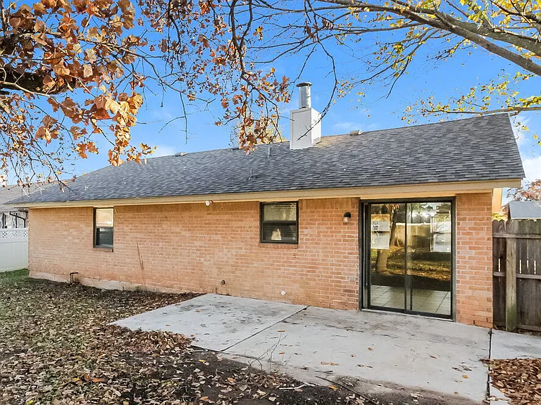 10321 Koch Dr — Photo 16