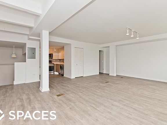 2nd image of 932 W Dakin St #1X