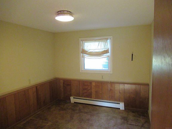 3rd image of 3125 Devereux Dr