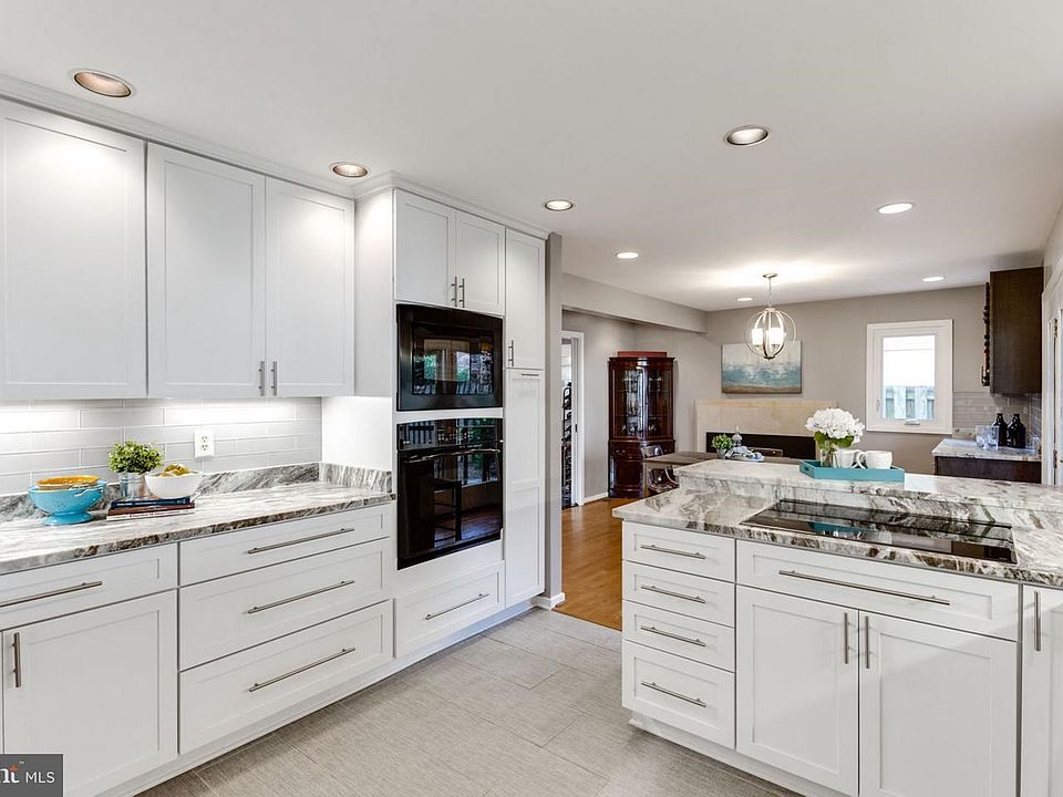 1st image of 9552 Pine Bough Pl