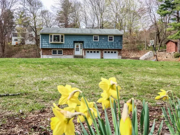 6 Glen Road, New Fairfield, CT 06812