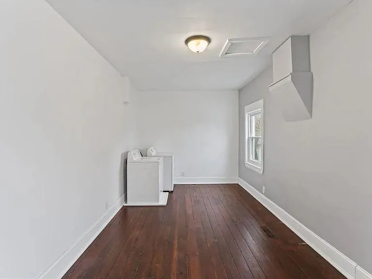 34318 Bassett Rd #2 — Photo 4