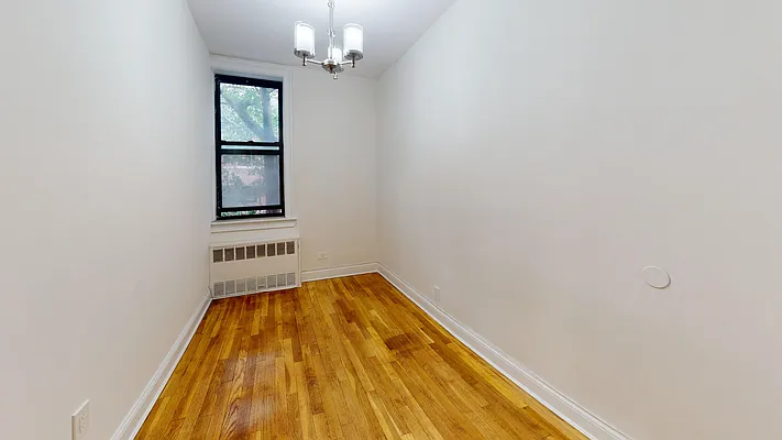 Rented by Bond New York | media 5