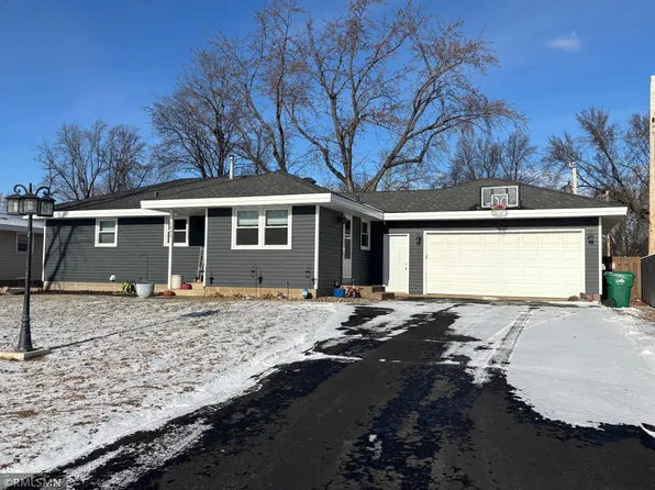 7498 Melody Dr NE, Fridley, MN 55432