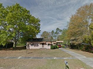299 N Lexington St, Lyons, GA 30436