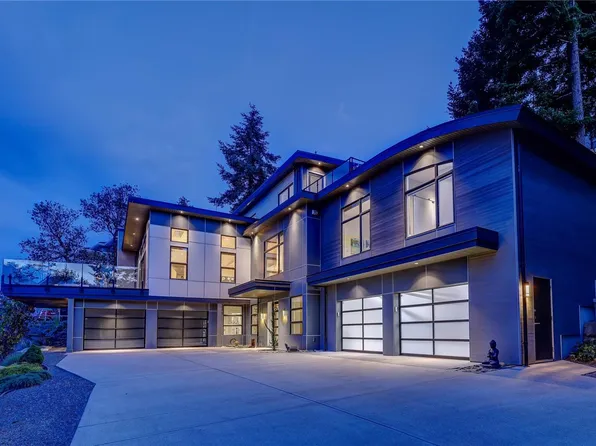3450 Dolphin Dr, Nanoose Bay, BC