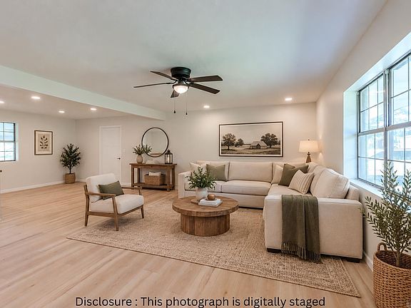 5th image of 234 Peach St