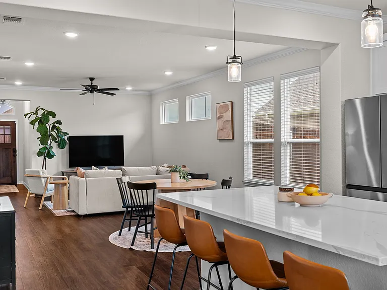 712 Ashberry Dr — Photo 18