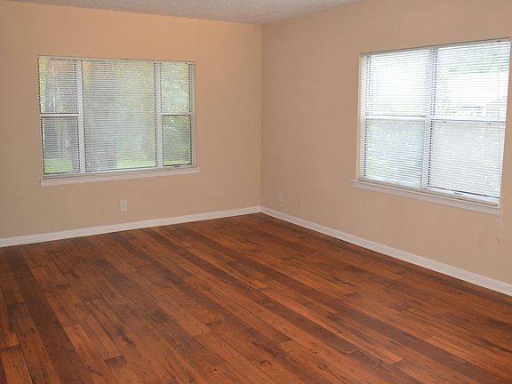 2nd image of 511 Club Pkwy